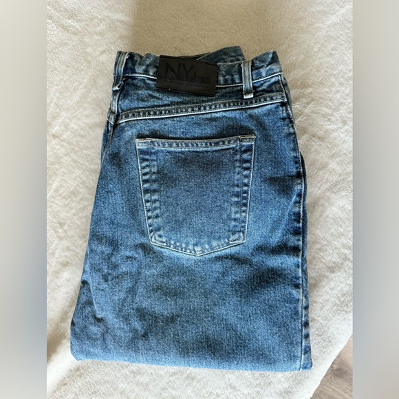 Classic Blue Straight Leg Jeans by NYJ - Picture 1 of 6
